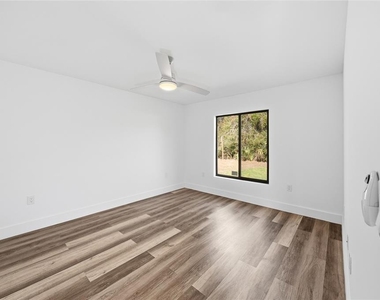 15468 Chamberlain Boulevard - Photo Thumbnail 17