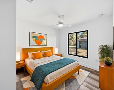 15468 Chamberlain Boulevard - Photo Thumbnail 10