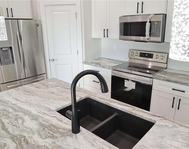 2957 Tomaso Road - Photo Thumbnail 6