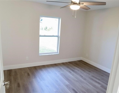 2957 Tomaso Road - Photo Thumbnail 21