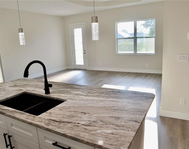 2957 Tomaso Road - Photo Thumbnail 7