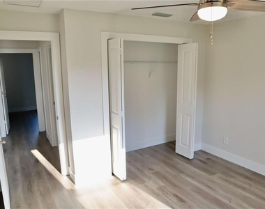 2957 Tomaso Road - Photo Thumbnail 18