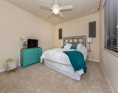 5548 Palmer Circle - Photo Thumbnail 19