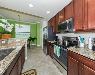 5548 Palmer Circle - Photo Thumbnail 8