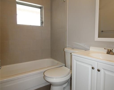 3001 Bee Ridge Road - Photo Thumbnail 10