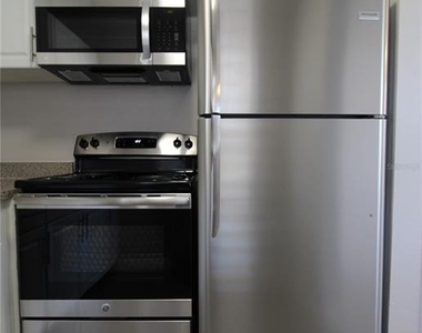 3001 Bee Ridge Road - Photo Thumbnail 3