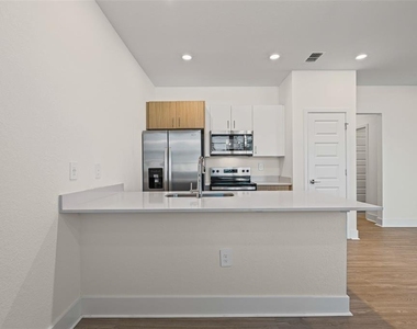 14515 Stellar Place - Photo Thumbnail 15