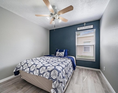 12017 Larson Lane - Photo Thumbnail 19