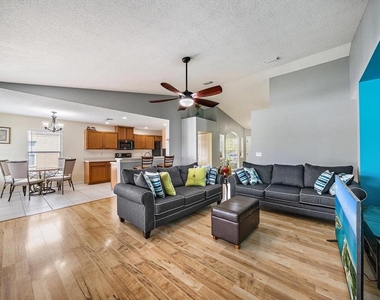 12017 Larson Lane - Photo Thumbnail 14