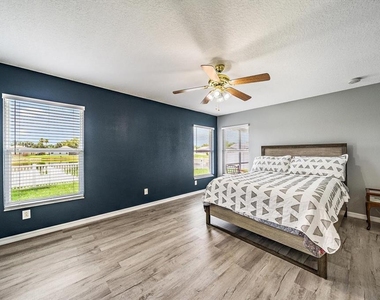 12017 Larson Lane - Photo Thumbnail 16