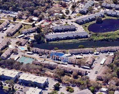 2612 Hidden Lake Drive N - Photo Thumbnail 27