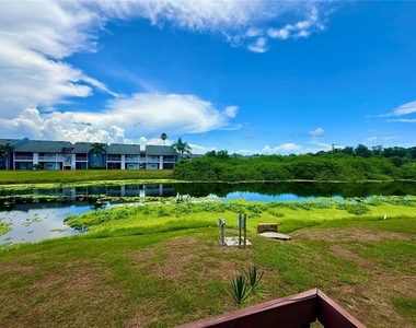 2612 Hidden Lake Drive N - Photo Thumbnail 15