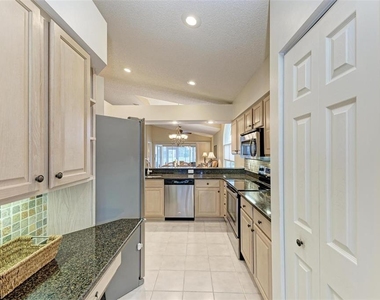 4936 Linsey Court - Photo Thumbnail 14
