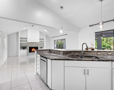 1756 Cottonwood Trail - Photo Thumbnail 7