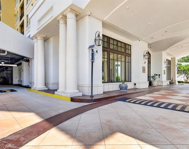 345 Bayshore Boulevard - Photo Thumbnail 6
