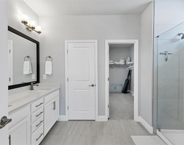 2329 Lindstrom Street - Photo Thumbnail 18