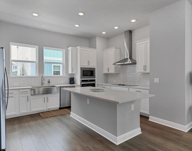 2329 Lindstrom Street - Photo Thumbnail 8