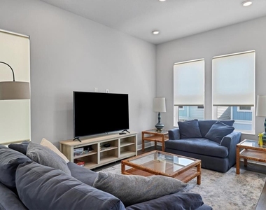 2329 Lindstrom Street - Photo Thumbnail 2