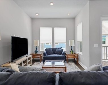 2329 Lindstrom Street - Photo Thumbnail 3