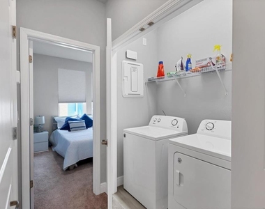 2329 Lindstrom Street - Photo Thumbnail 24