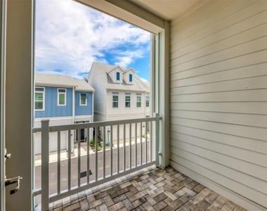 2329 Lindstrom Street - Photo Thumbnail 25