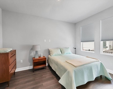 2329 Lindstrom Street - Photo Thumbnail 20