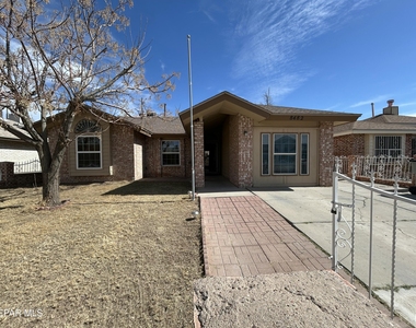 8482 Paddlefoot Lane - Photo Thumbnail 1