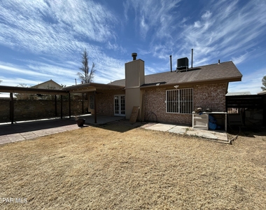 8482 Paddlefoot Lane - Photo Thumbnail 18