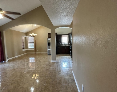 8482 Paddlefoot Lane - Photo Thumbnail 14