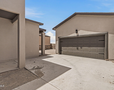 14313 Steve Joyce Parkway - Photo Thumbnail 4