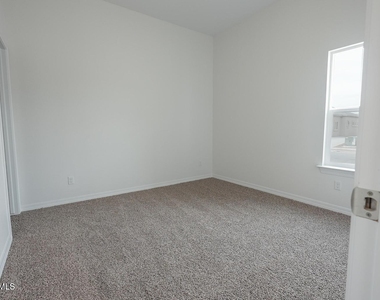 14313 Steve Joyce Parkway - Photo Thumbnail 3