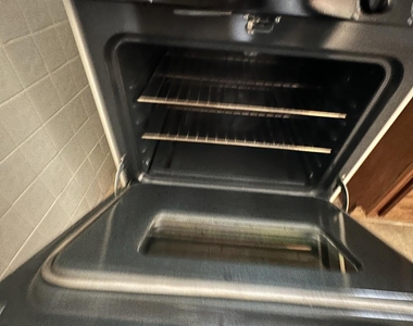 902 Orange Street - Photo Thumbnail 10