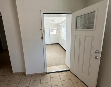 902 Orange Street - Photo Thumbnail 17