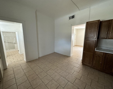 902 Orange Street - Photo Thumbnail 11