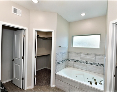 541 Paseo Modesto Drive - Photo Thumbnail 23