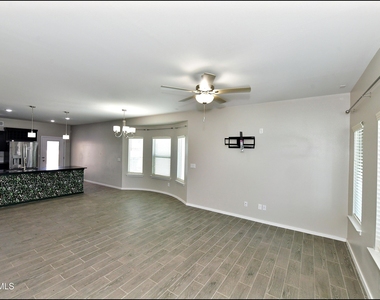 541 Paseo Modesto Drive - Photo Thumbnail 6