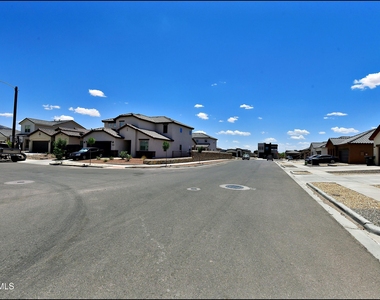 541 Paseo Modesto Drive - Photo Thumbnail 41