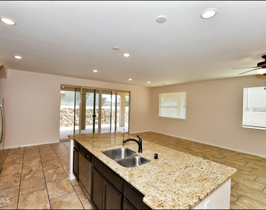 2840 Tierra De Moyo Place - Photo Thumbnail 17