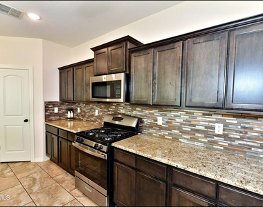 2840 Tierra De Moyo Place - Photo Thumbnail 13