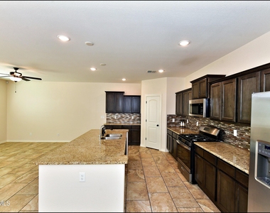2840 Tierra De Moyo Place - Photo Thumbnail 12