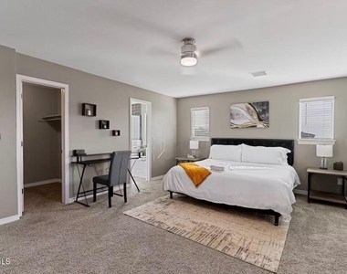 904 Cottage Place - Photo Thumbnail 24