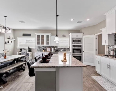 904 Cottage Place - Photo Thumbnail 20
