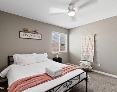 904 Cottage Place - Photo Thumbnail 26