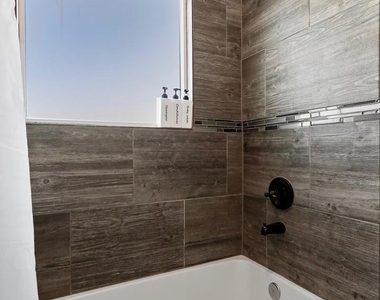 904 Cottage Place - Photo Thumbnail 38