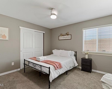 904 Cottage Place - Photo Thumbnail 29