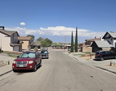 3717 Ne Hubble Drive - Photo Thumbnail 43