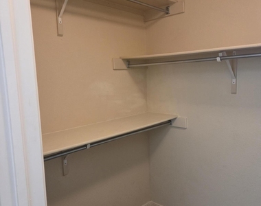 3717 Ne Hubble Drive - Photo Thumbnail 26