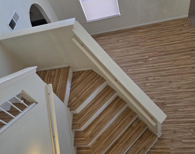 3717 Ne Hubble Drive - Photo Thumbnail 35