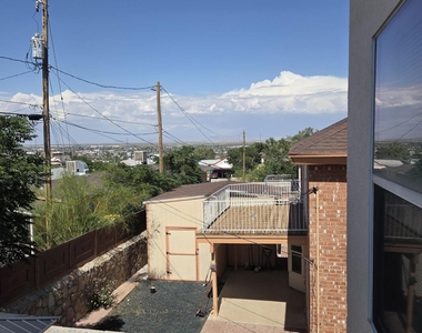 3717 Ne Hubble Drive - Photo Thumbnail 38
