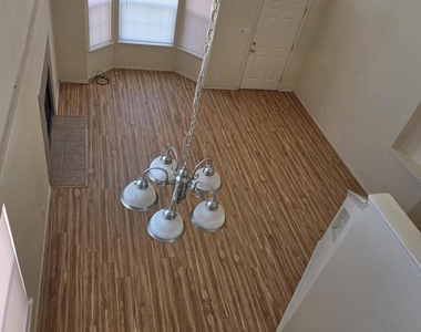 3717 Ne Hubble Drive - Photo Thumbnail 16